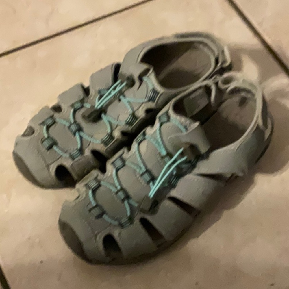 Khombu gray shoes